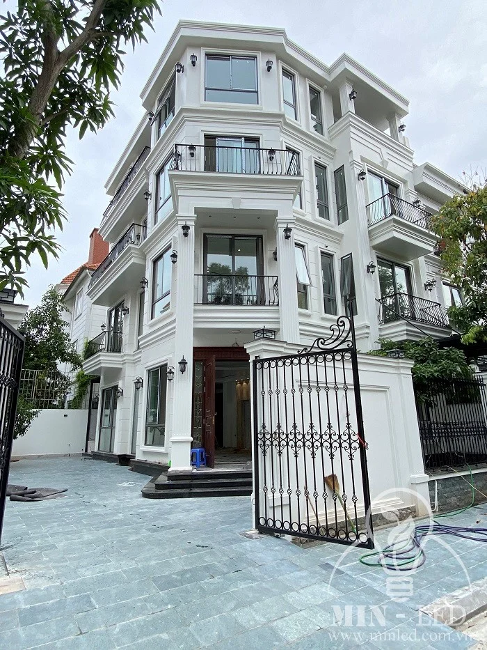 Cap den led va thiet bi dien cong trinh biet thu bao son 13