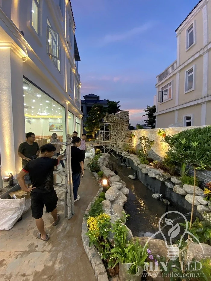 Minled cap vat tu tai cua hang de Linh Dan 8