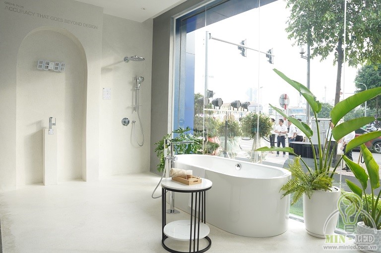 Minled cung cap den led showroom thiet bi ve sinh grohe 1