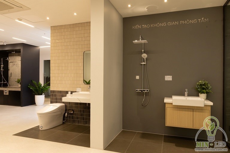 Minled cung cap den led showroom thiet bi ve sinh grohe 8