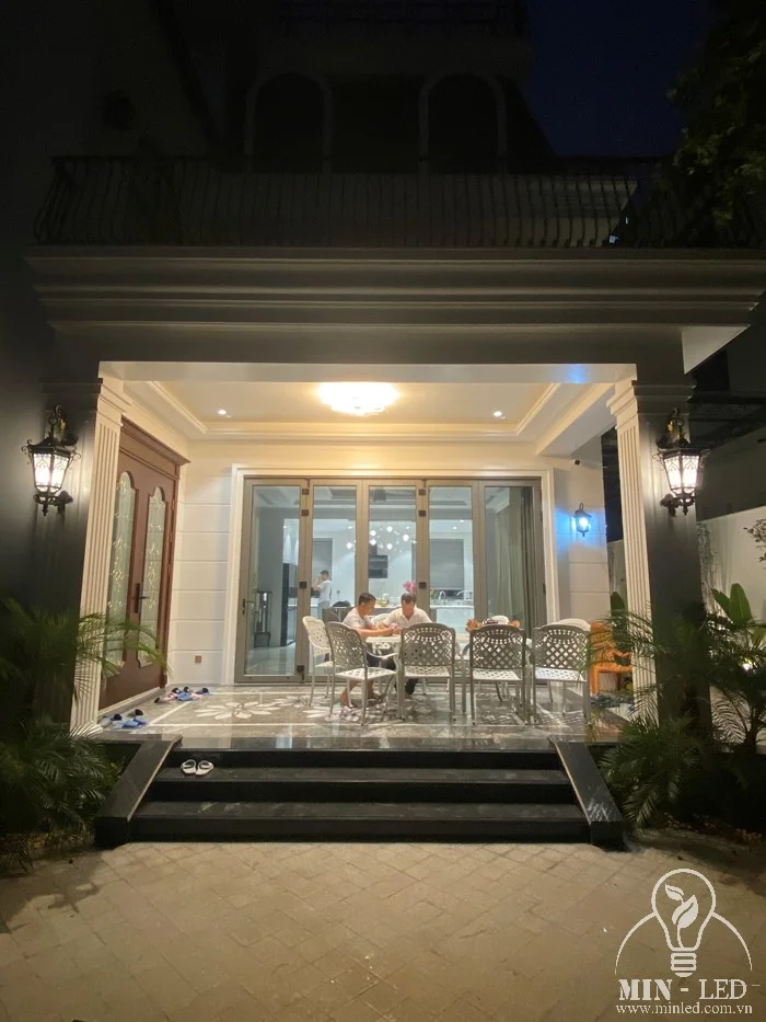 cung cap den led thiet bi dien cho biet thu trieu do tai tdbs 13