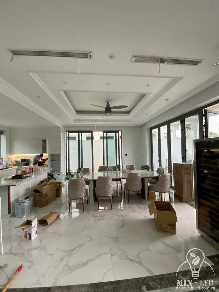 cung cap den led thiet bi dien cho biet thu trieu do tai tdbs 2
