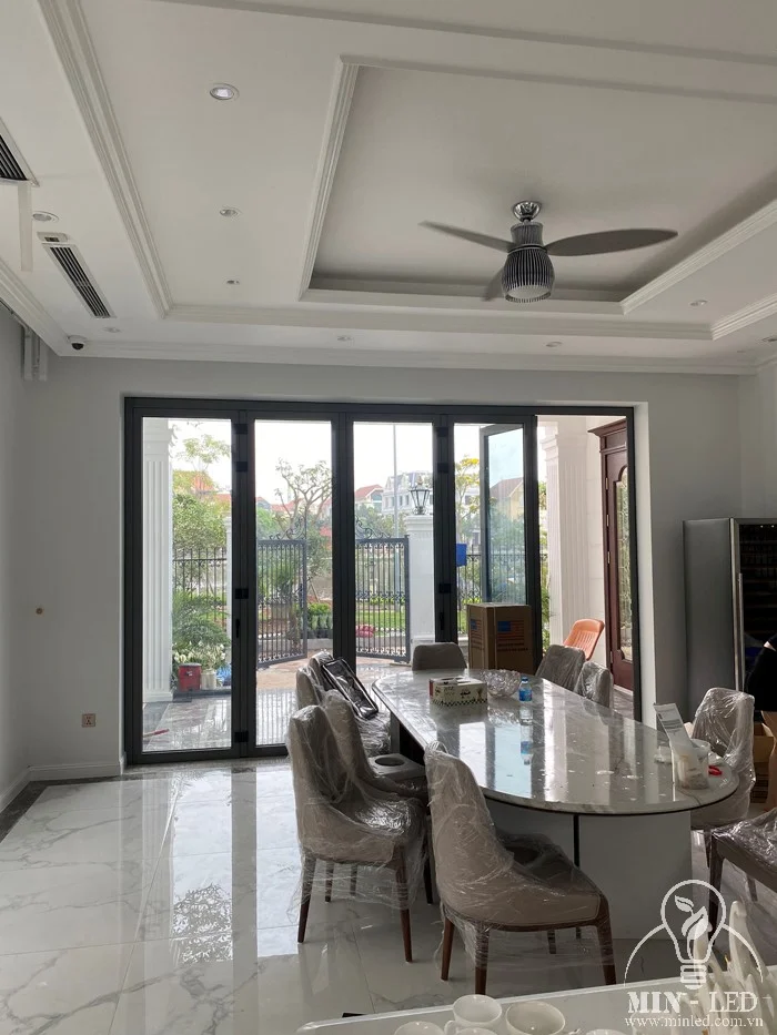 cung cap den led thiet bi dien cho biet thu trieu do tai tdbs 3