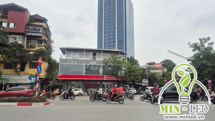 Minled cap vat tu cho CircleK Ha Noi 6